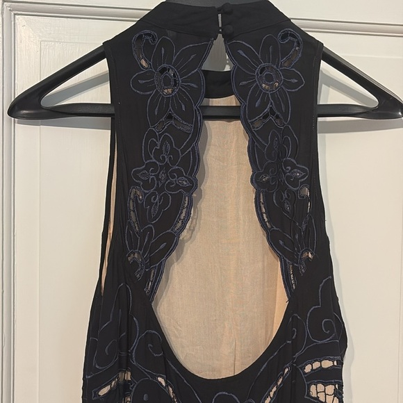 Free People - medium - Elegant Black Sleeveless Dress - open back / high neck - Picture 6 of 6
